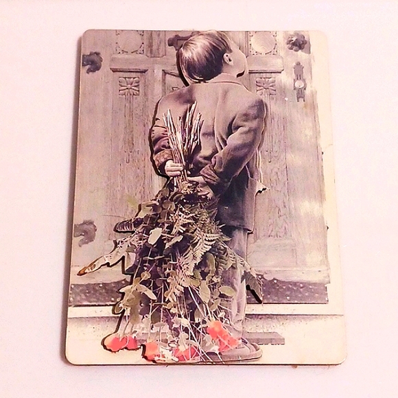 Kim Anderson Vintage "Boy Delivering Roses" 🌹 Magnet 🧏🌹⚜️🙋 - Picture 1 of 6